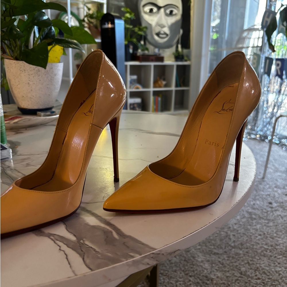 Louis Vuitton Tan Patent Leather Heels